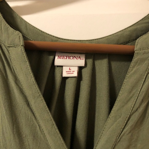 Sage Blouse - Picture 2 of 3